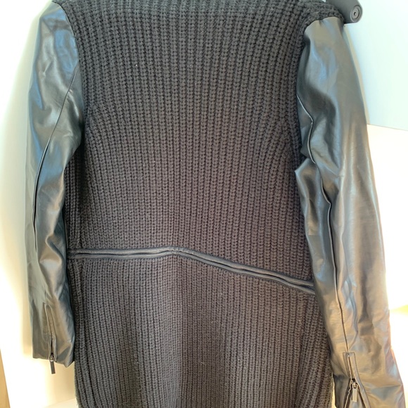 John + Jenn Sweater Jacket Vegan Leather Sleeves - Picture 2 of 4